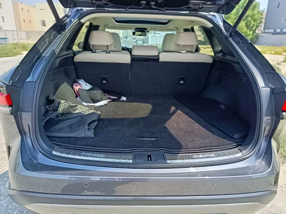 Car image 29