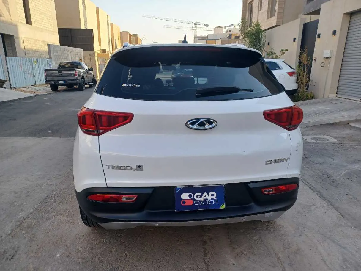 Car image 6