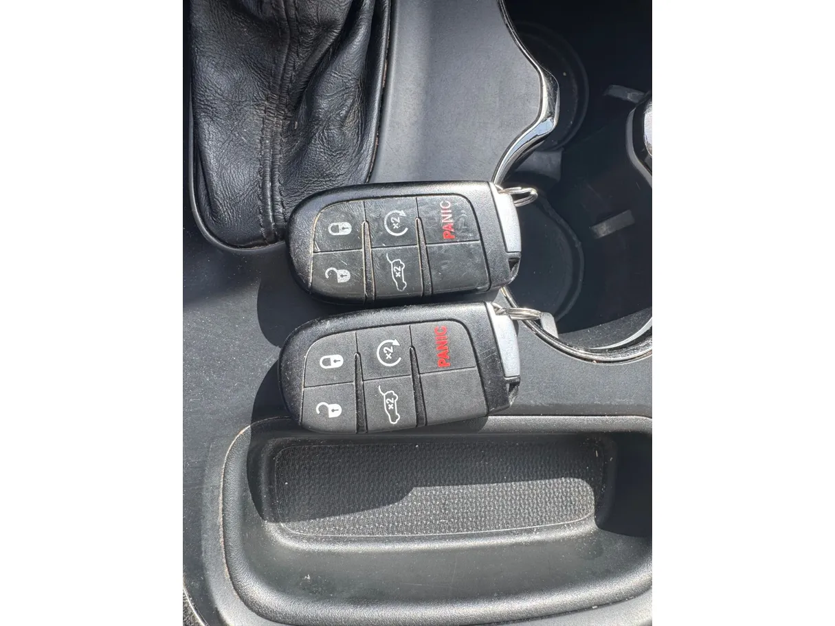 Car image 22
