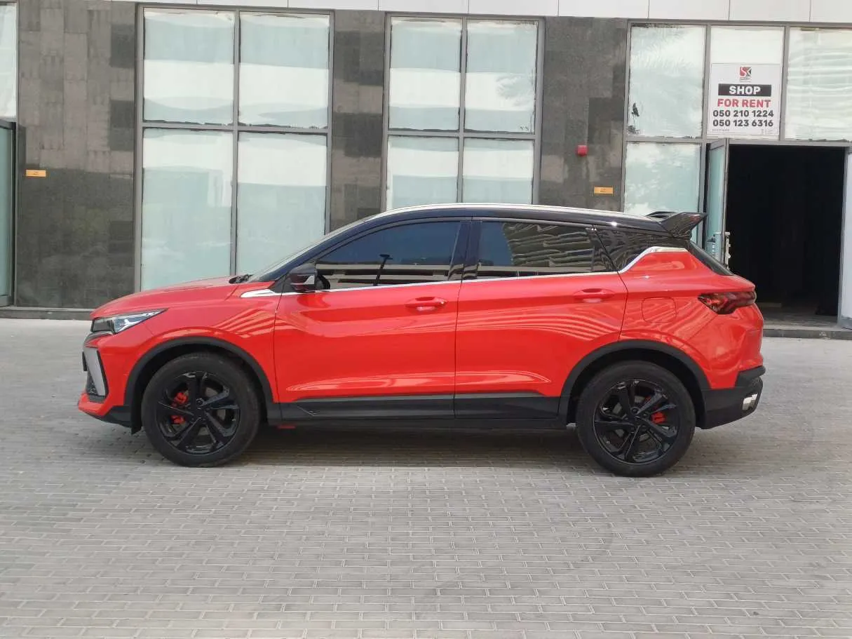 Car image 8
