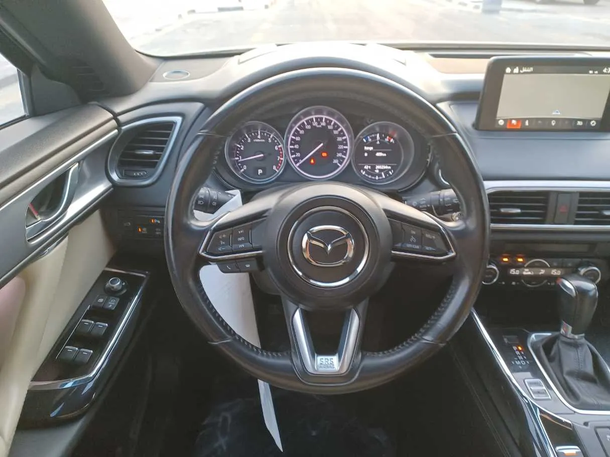 Car image 16