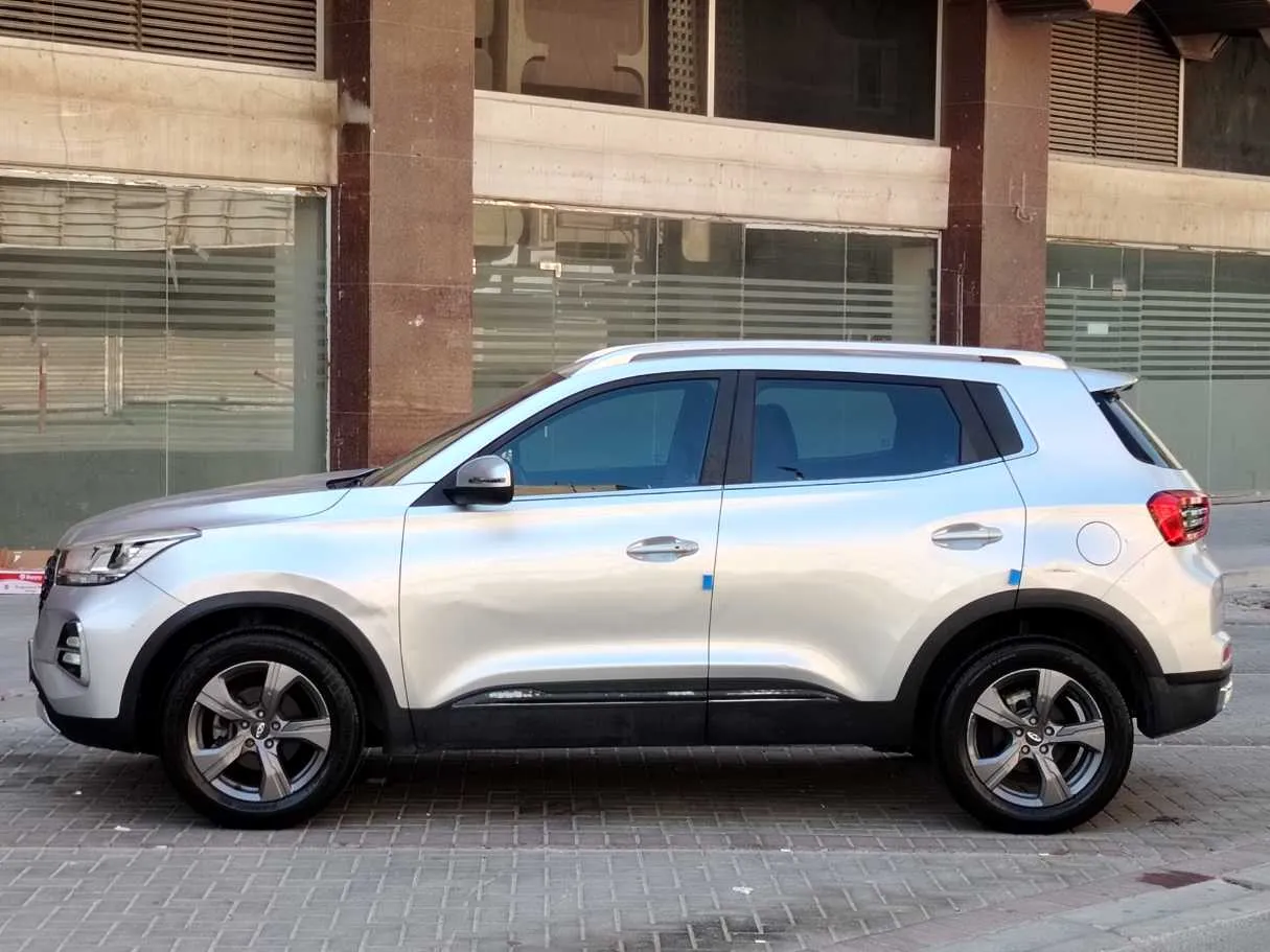 Car image 8