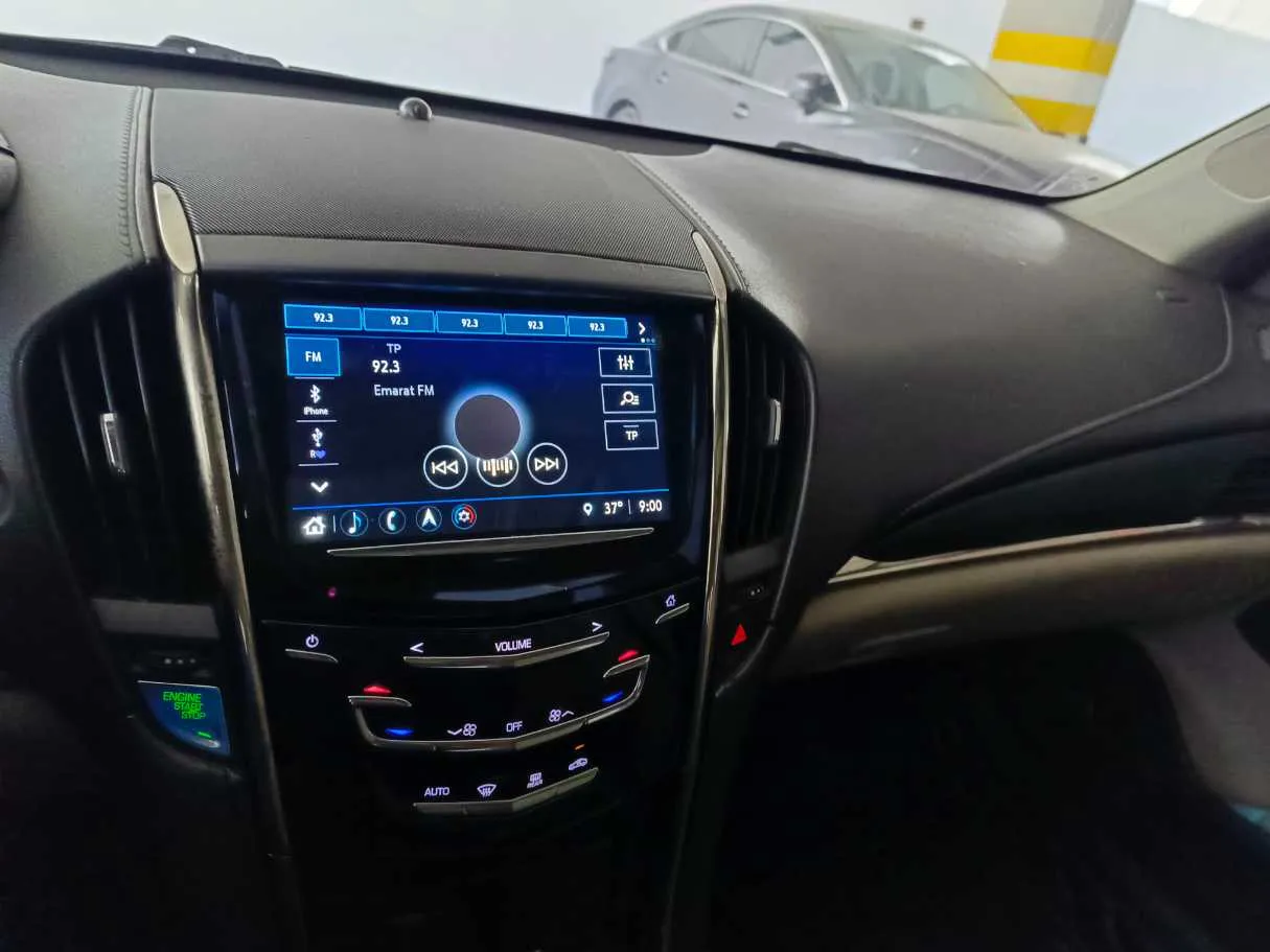 Car image 25