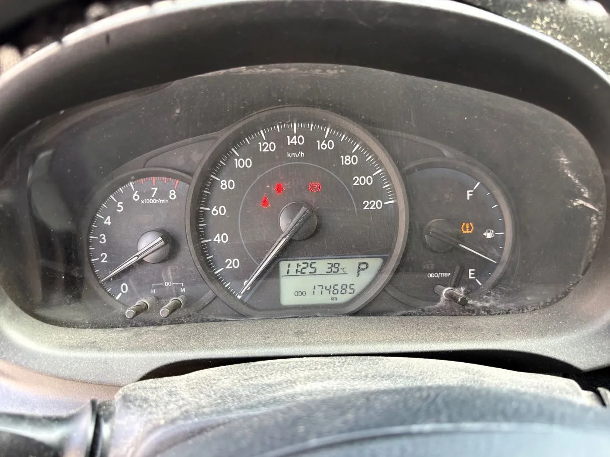 Car image 19