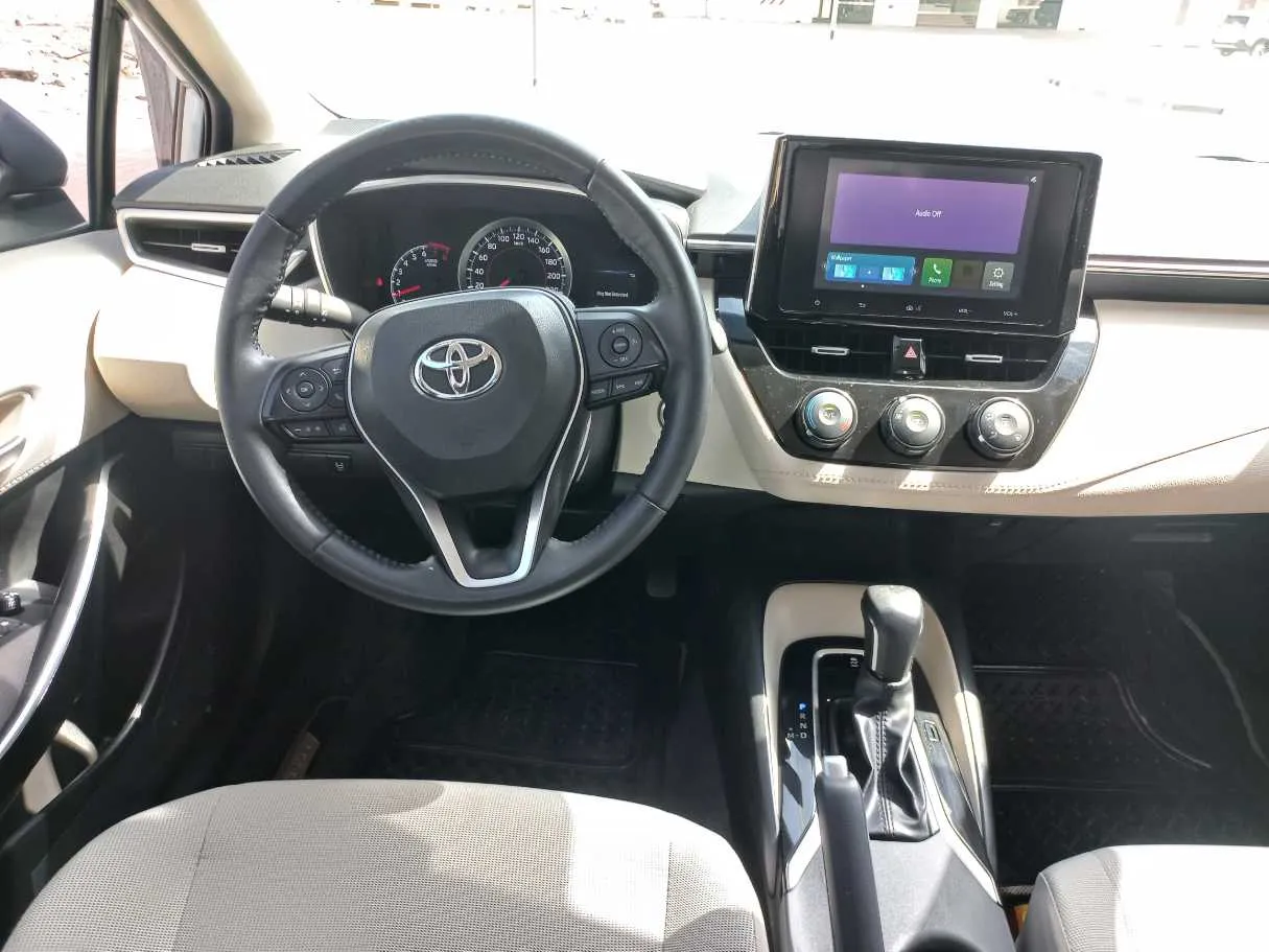 Car image 17