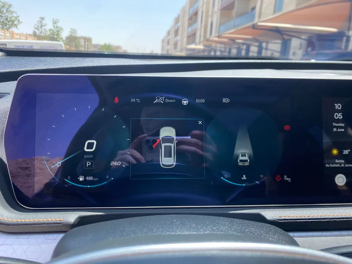 Car image 19