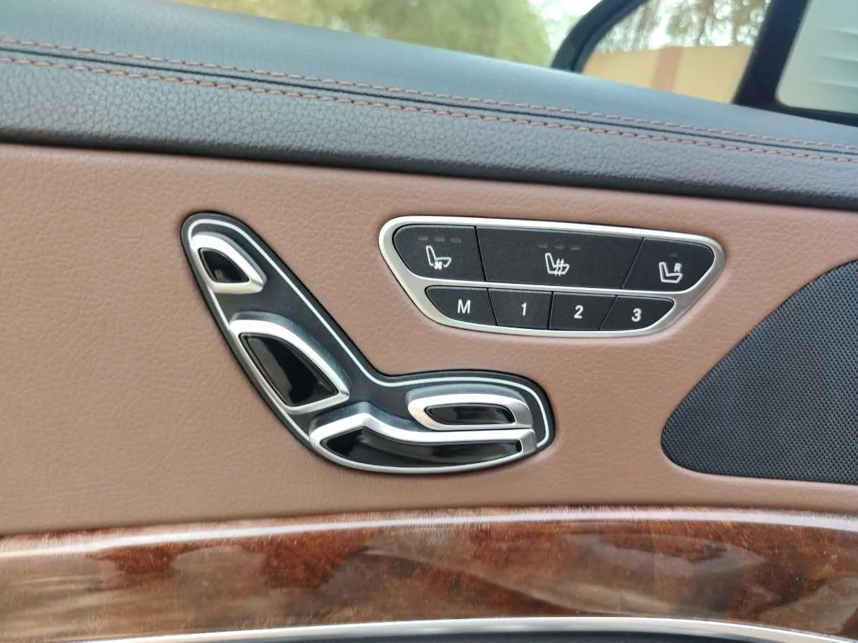 Car image 29