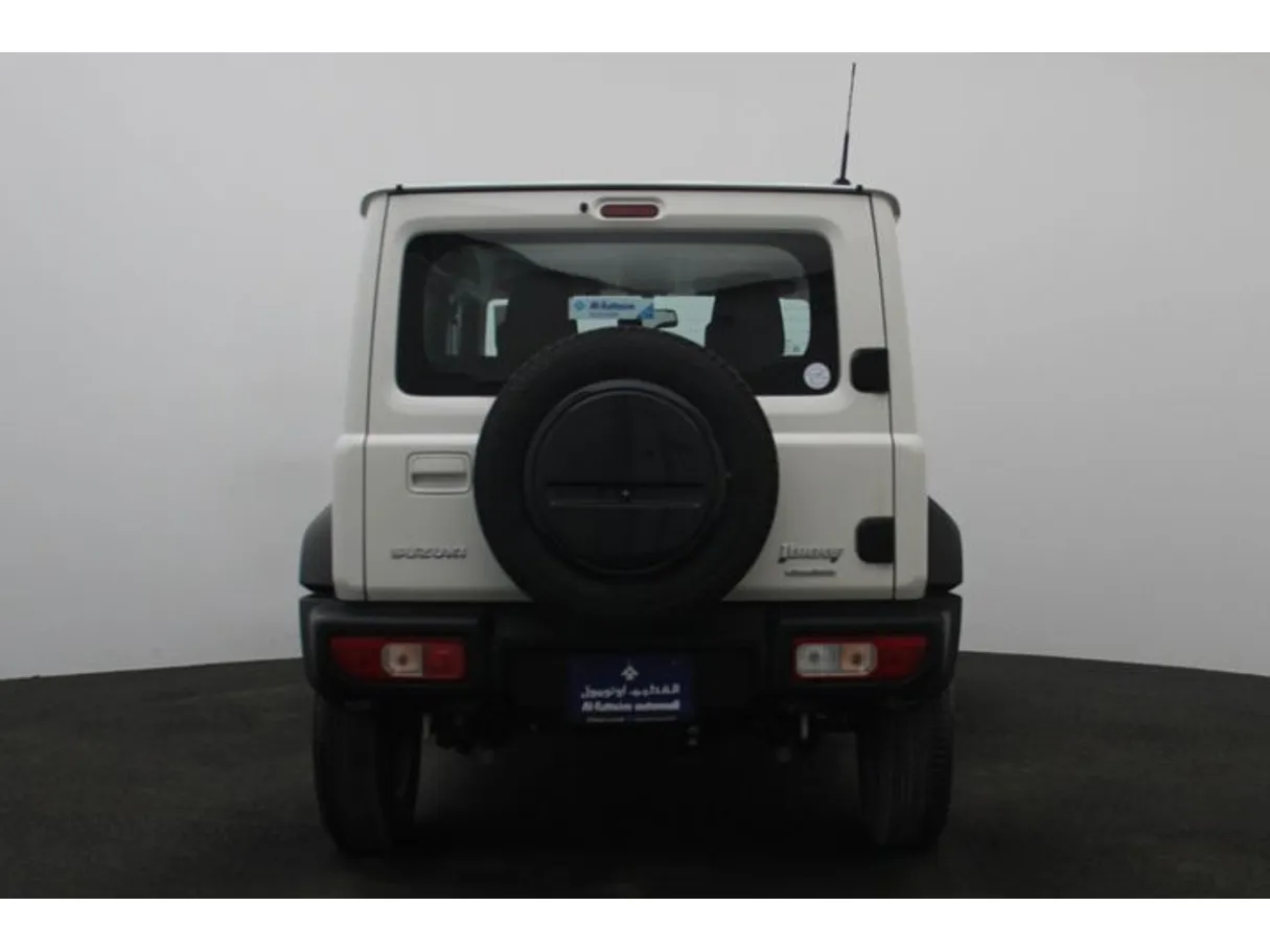 Car image 12
