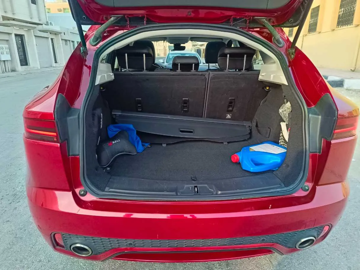 Car image 30