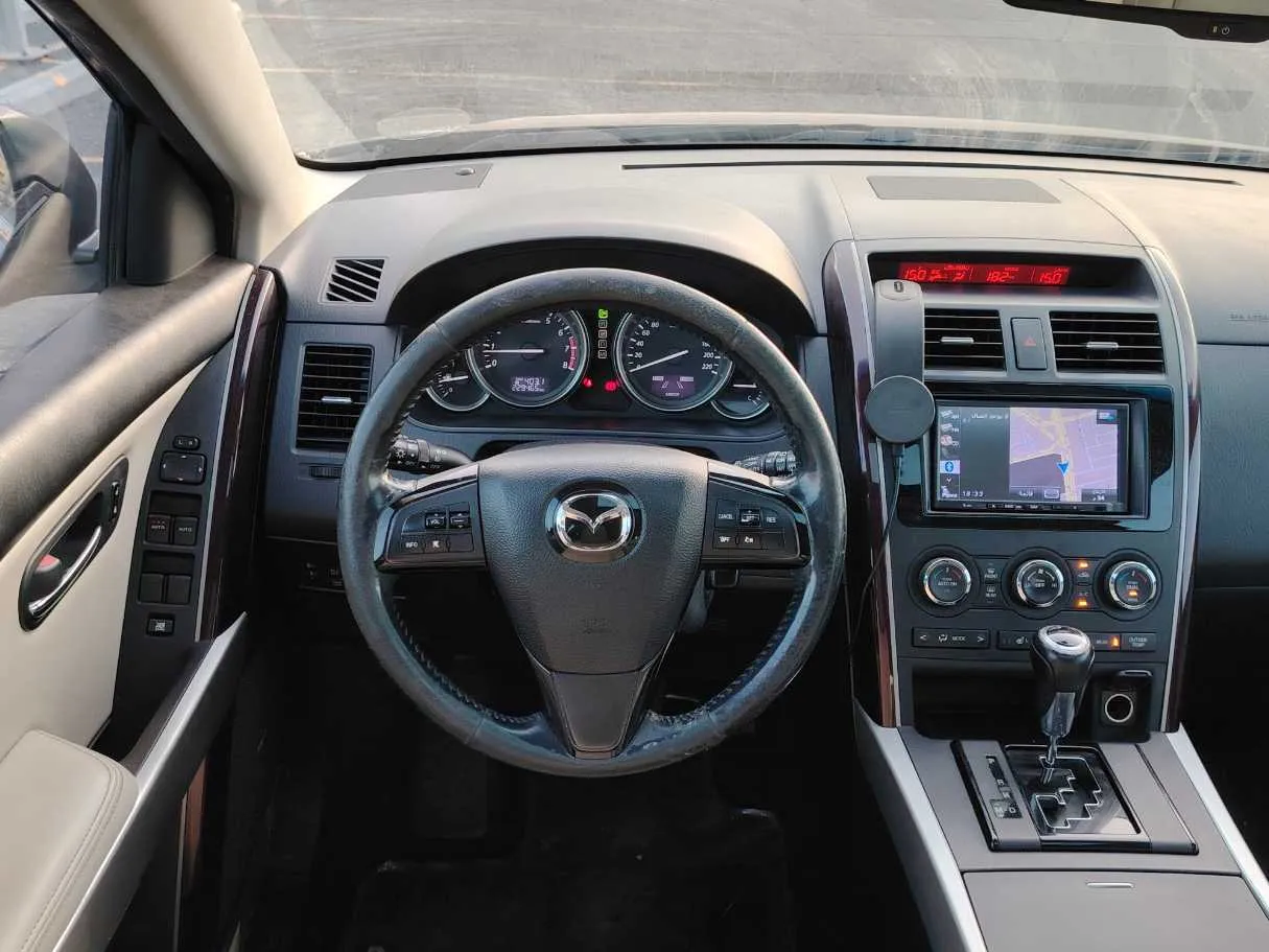 Car image 23