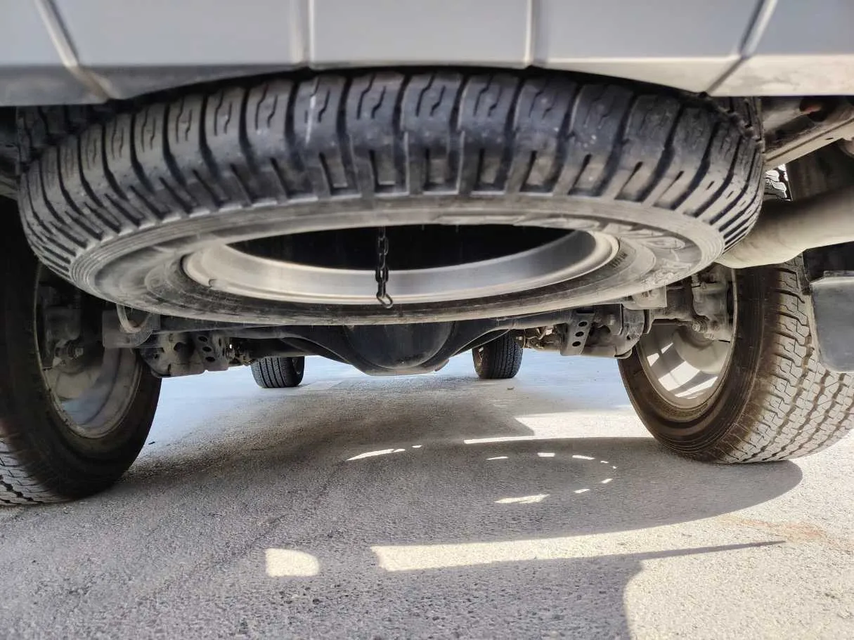 Car image 23