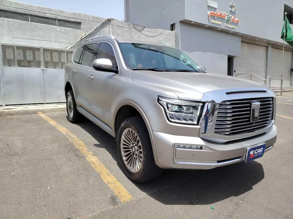 Car image 3