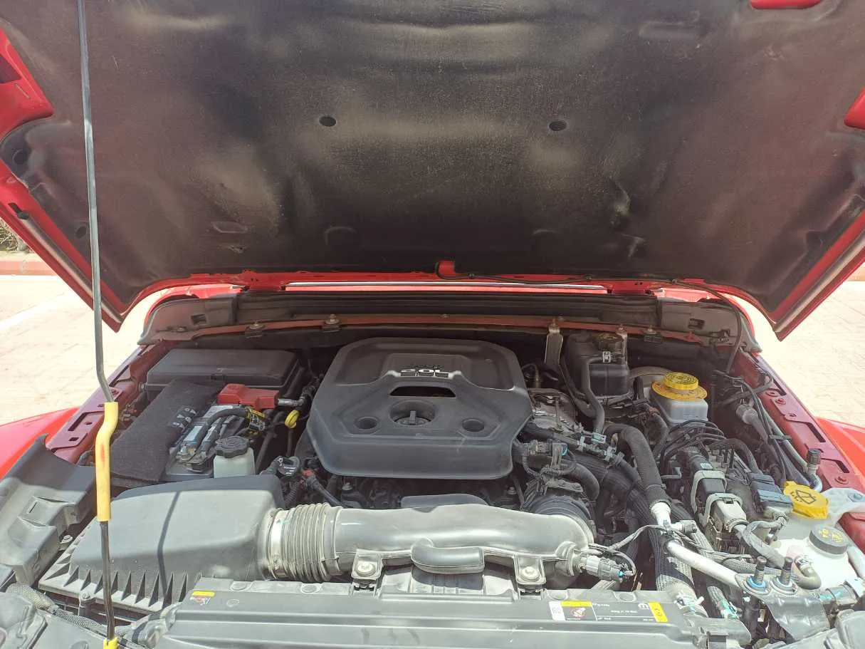 Car image 23