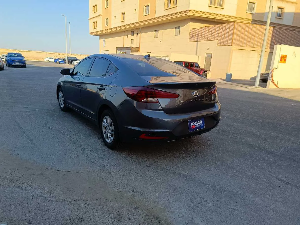 Car image 7