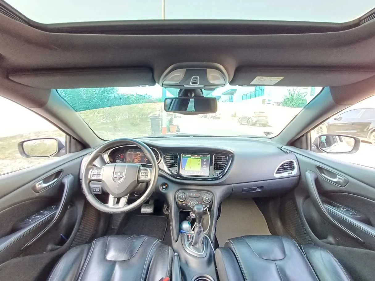 Car image 17
