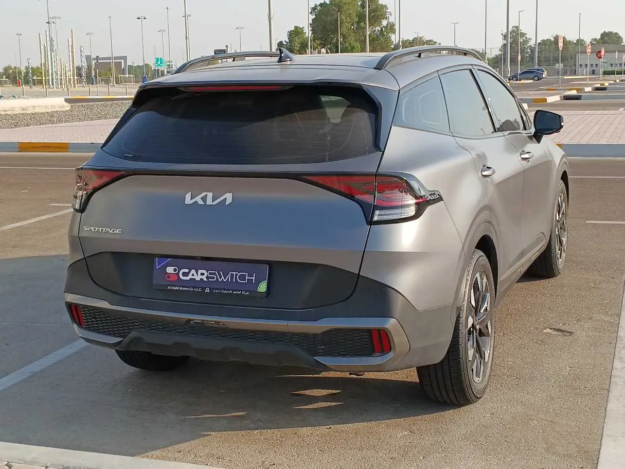 Car image 7