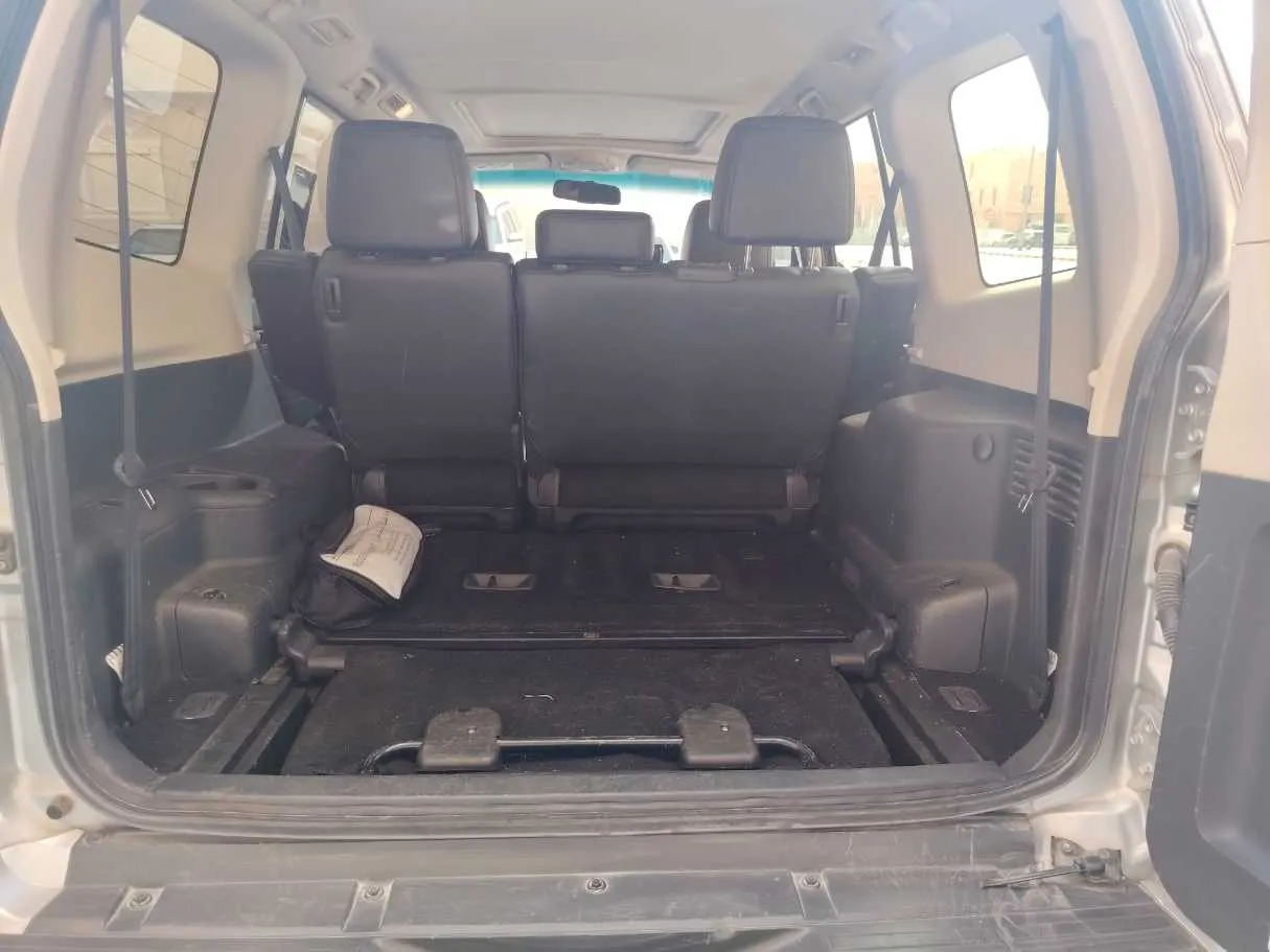 Car image 27