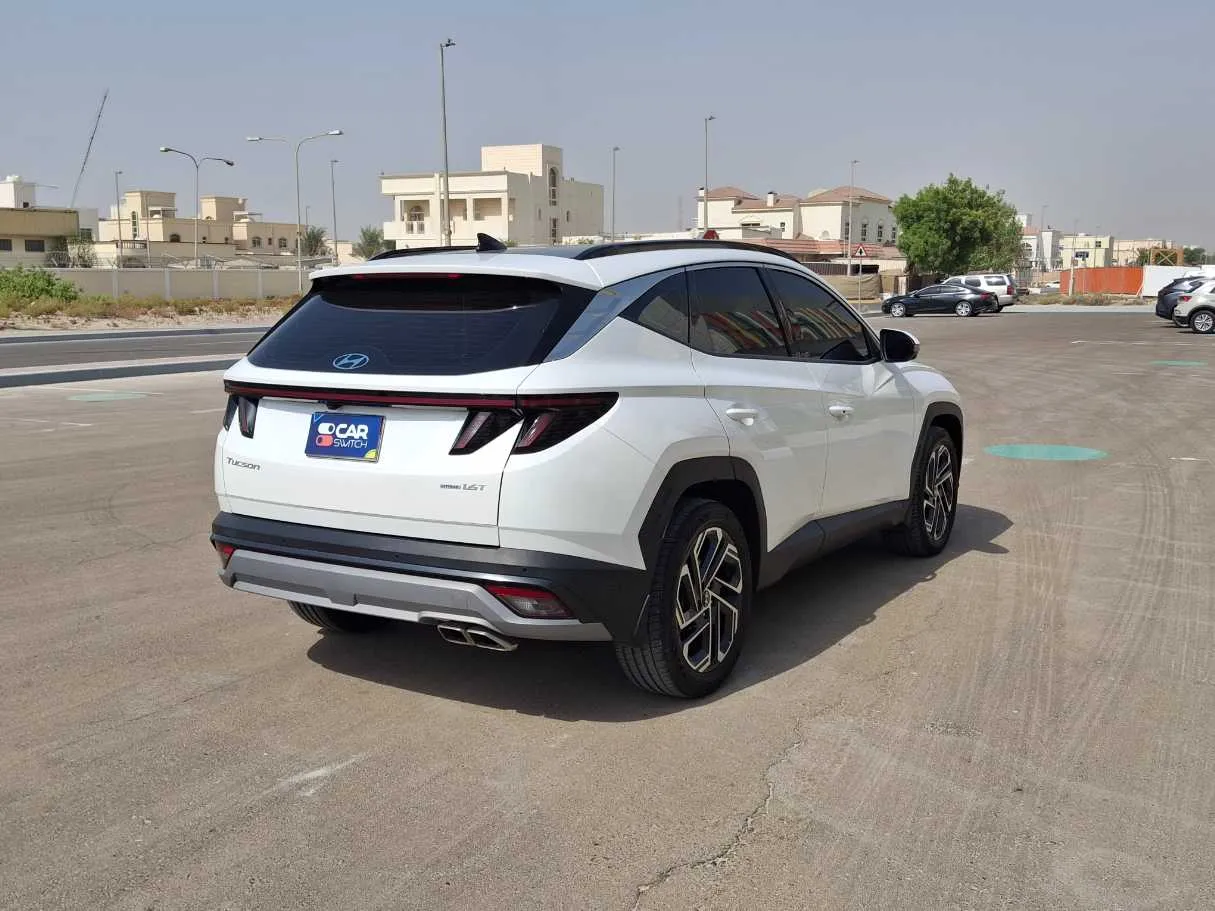 Car image 7