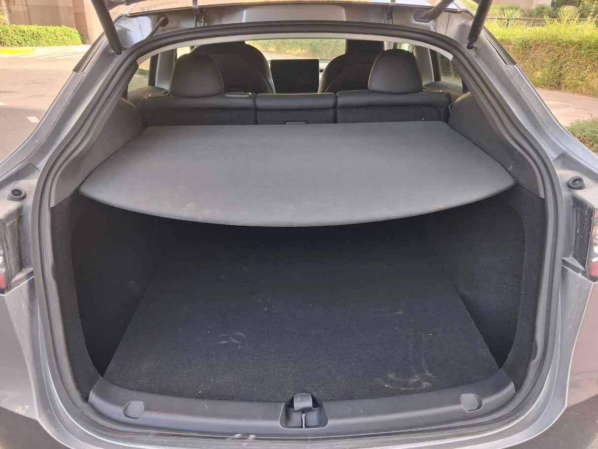 Car image 19
