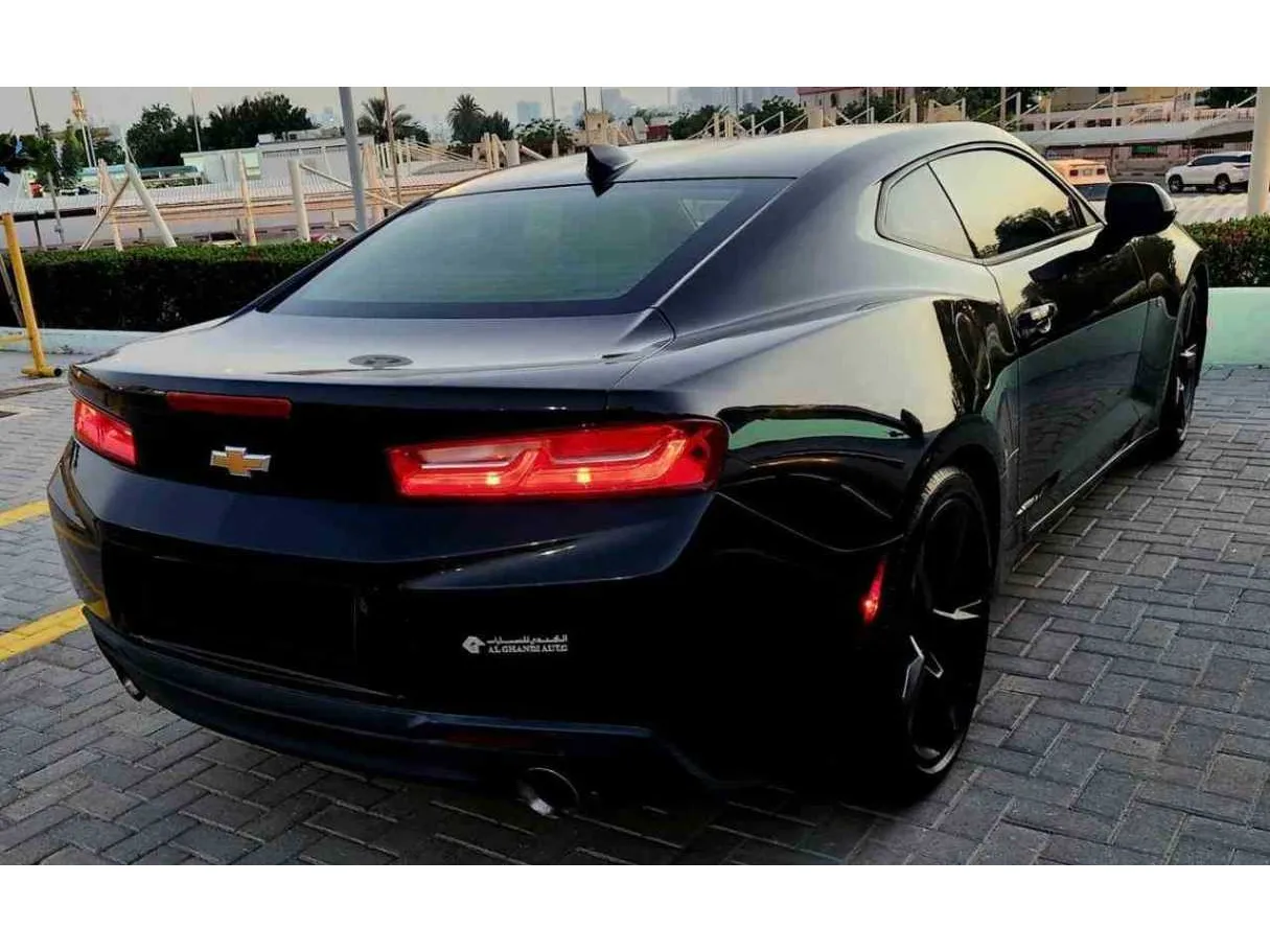 Car image 8