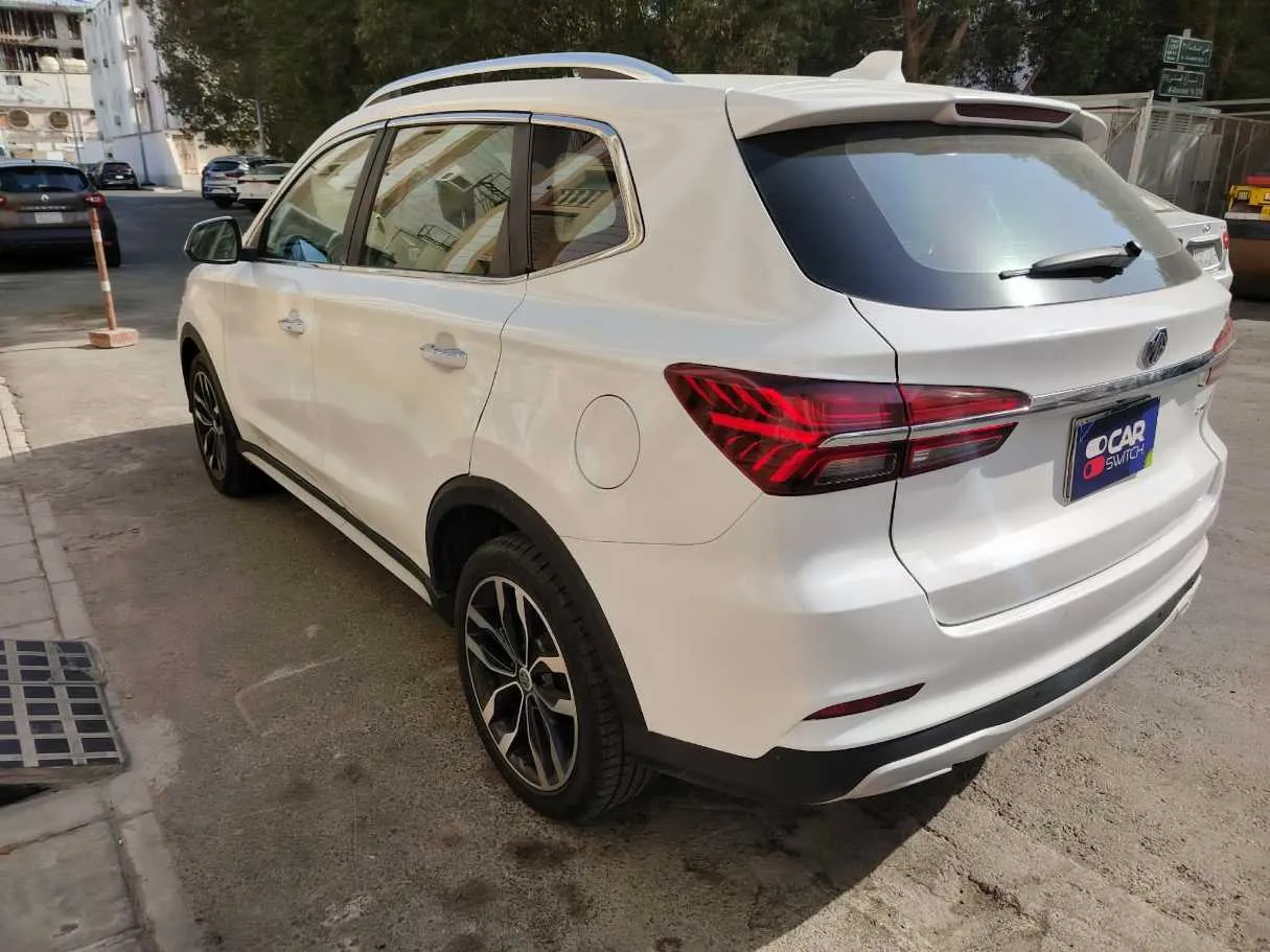 Car image 7