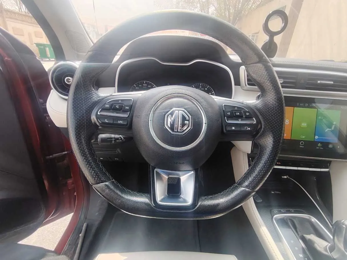 Car image 23
