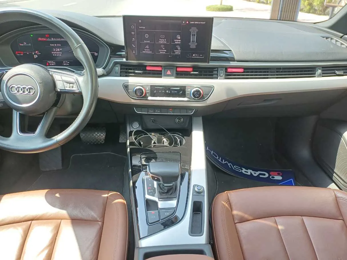 Car image 17