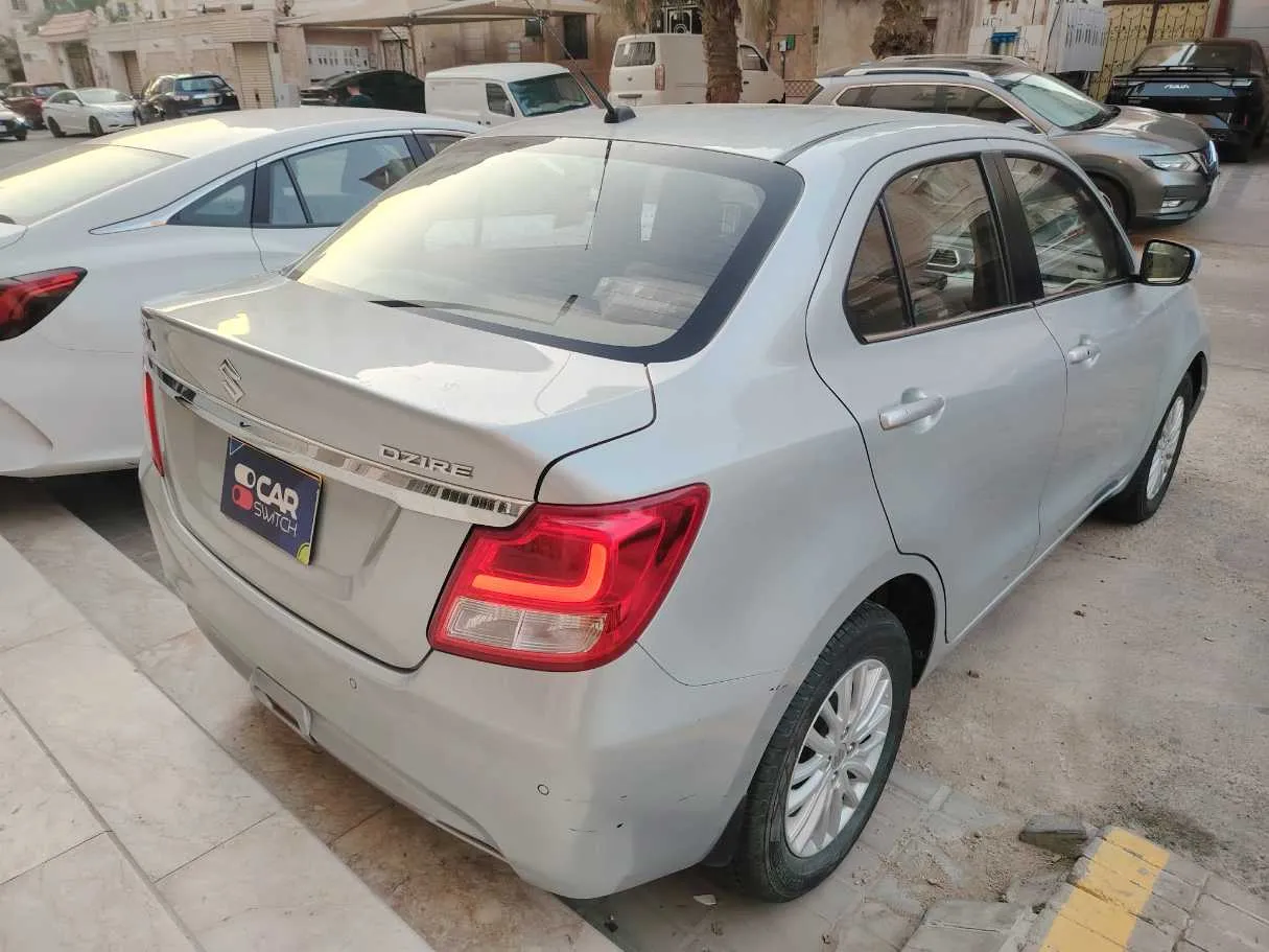 Car image 5