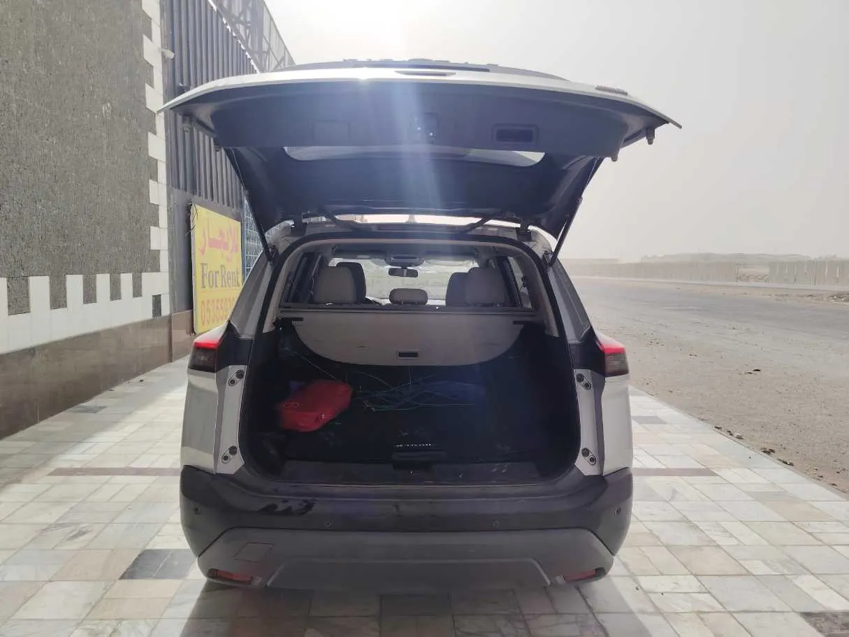 Car image 23