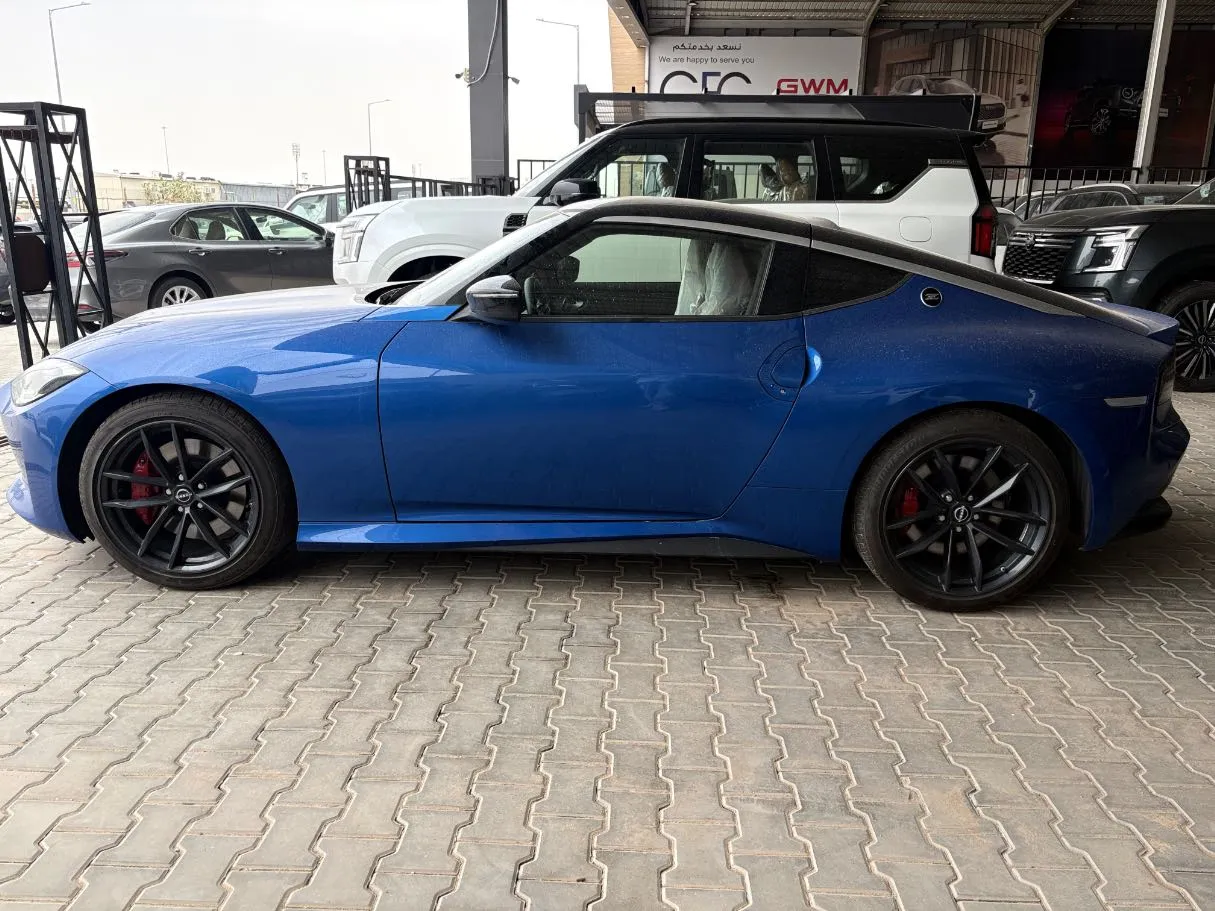 Car image 7