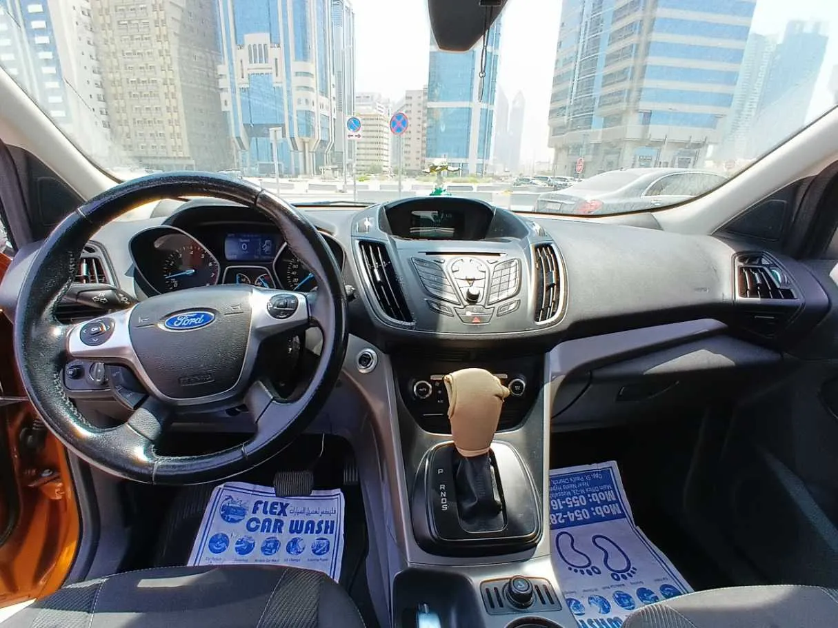 Car image 14