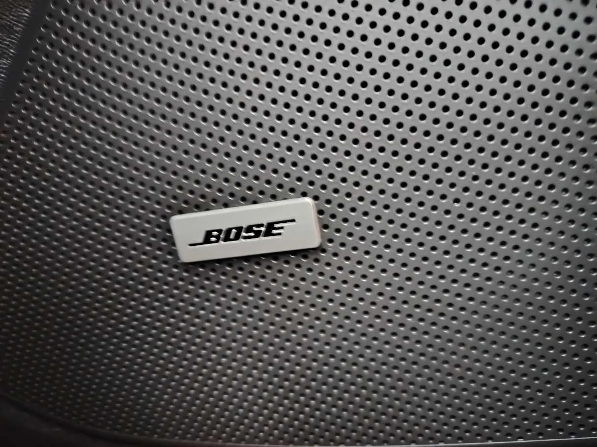 Car image 29