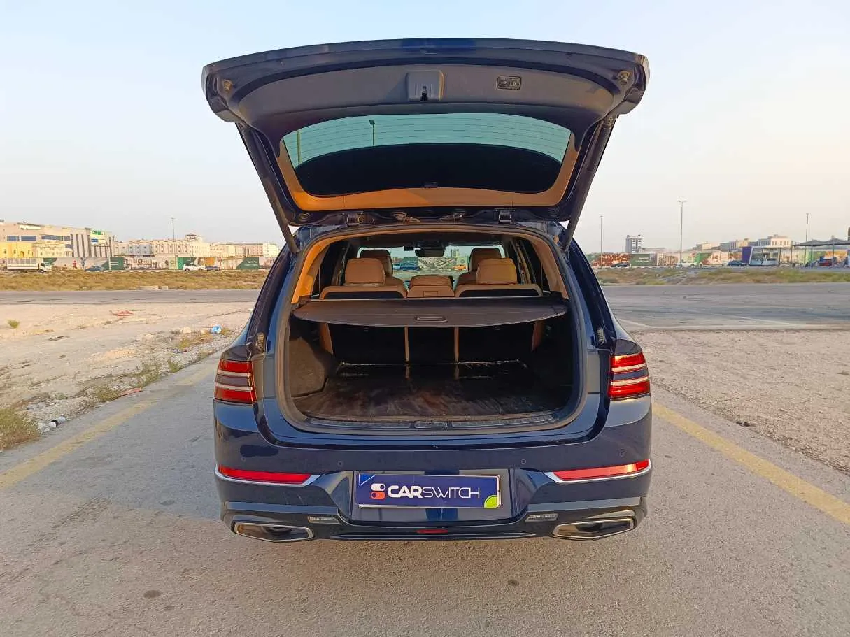 Car image 30