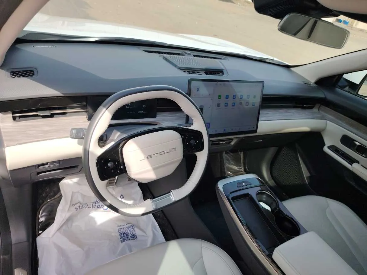 Car image 13