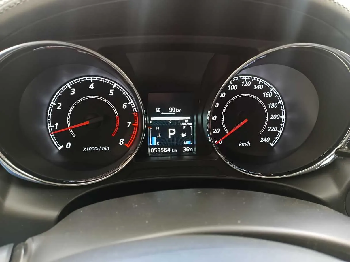 Car image 18