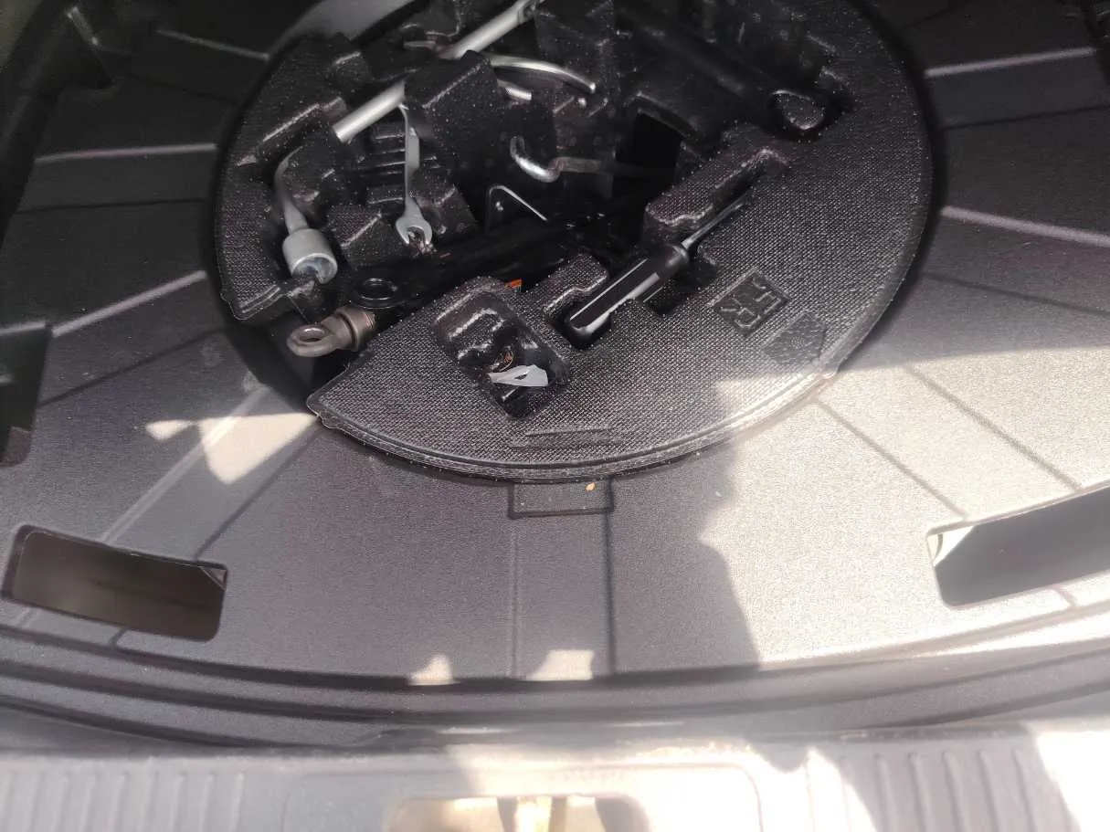 Car image 31