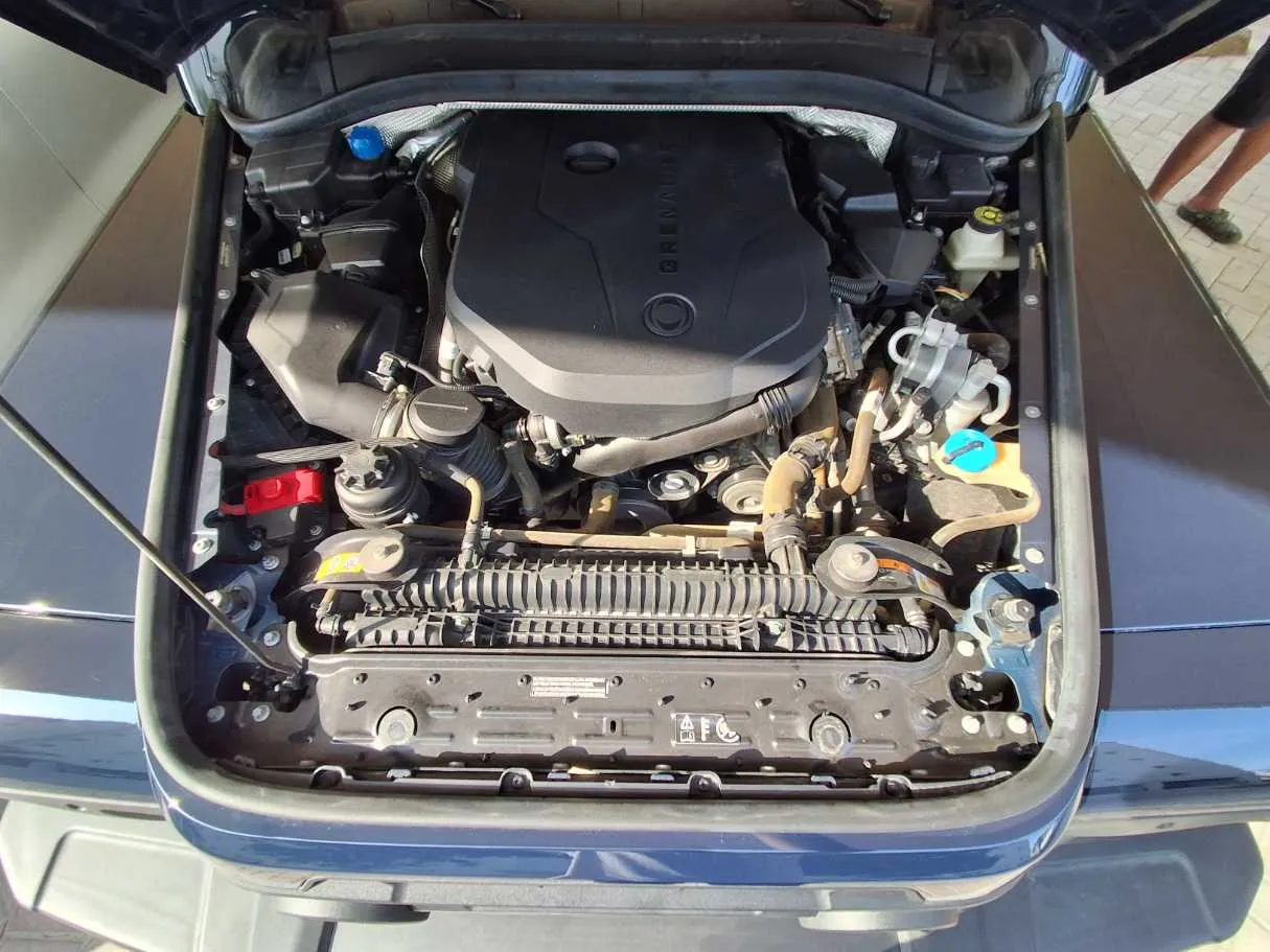 Car image 21