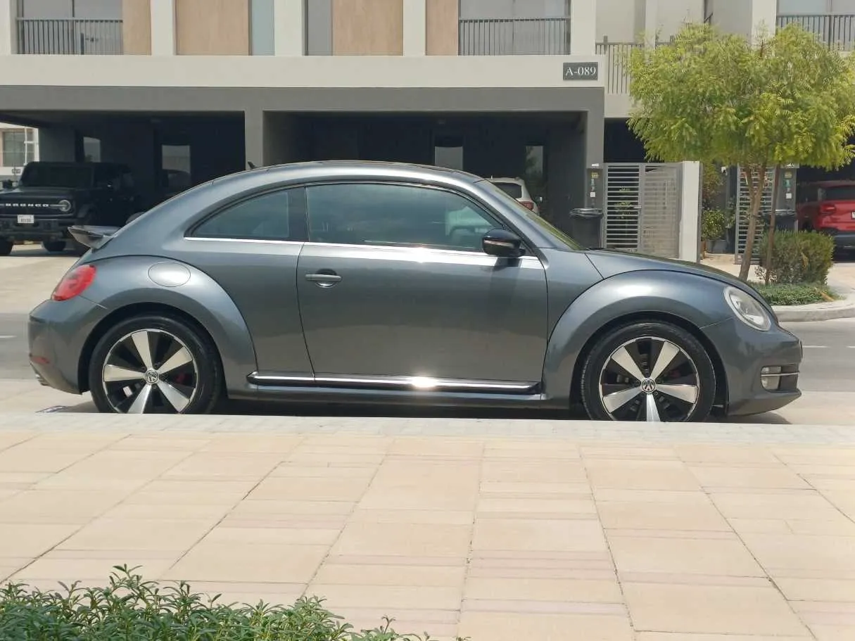 Car image 8