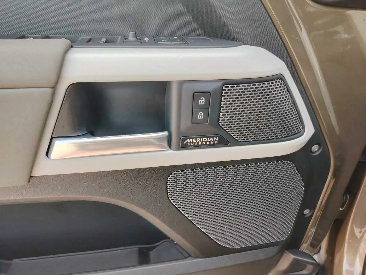 Car image 46