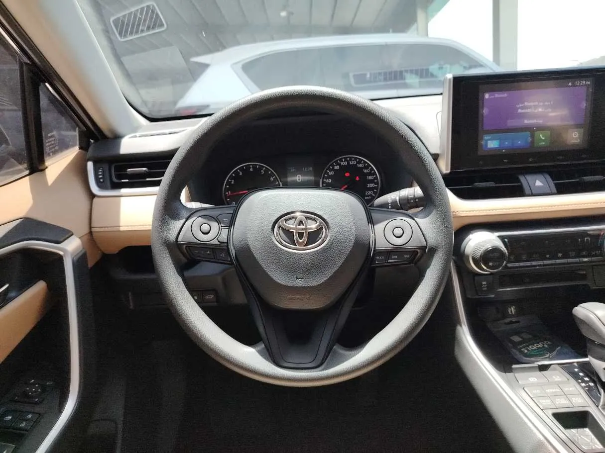 Car image 23