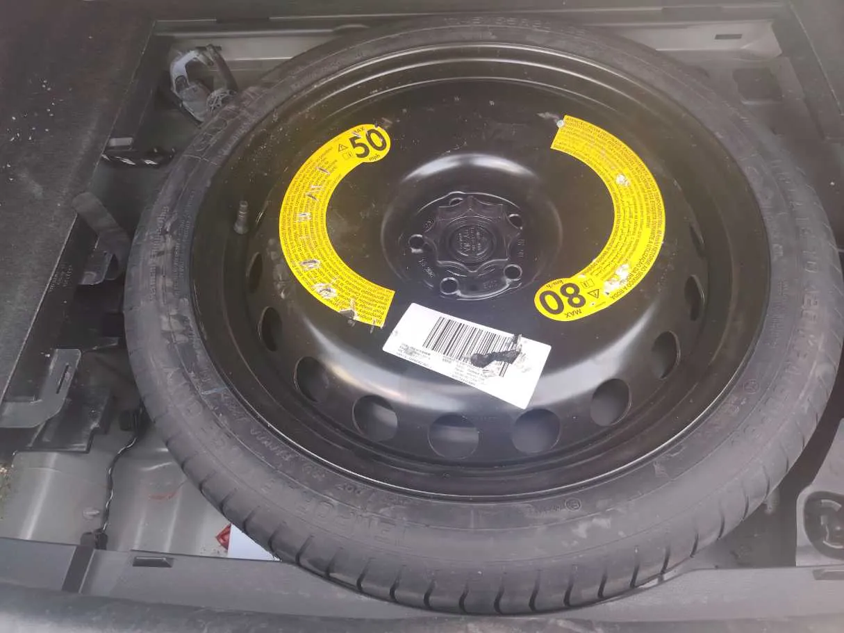 Car image 33