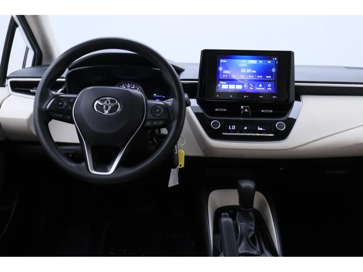 Car image 15