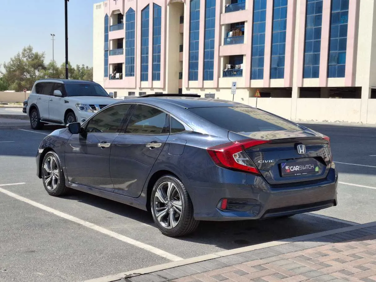 Car image 8