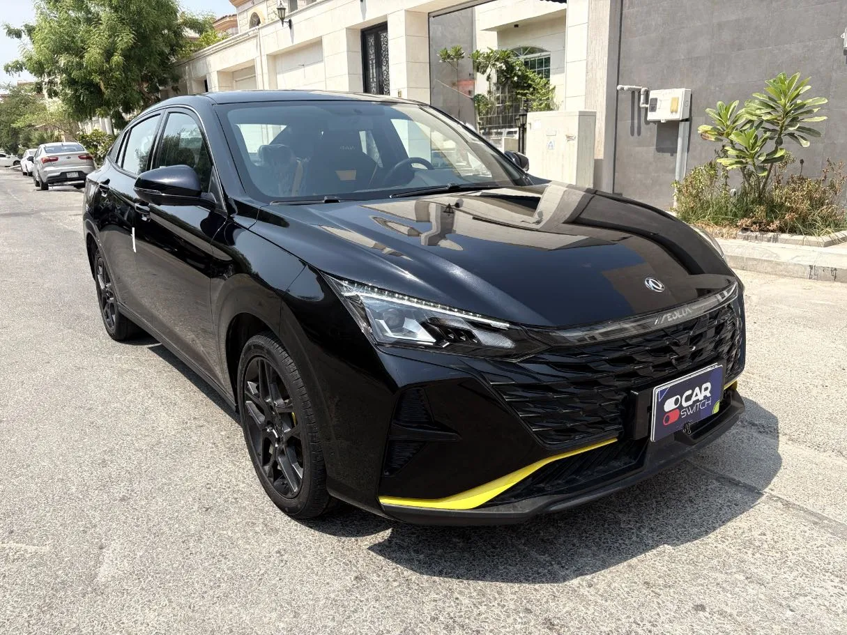 Car image 3