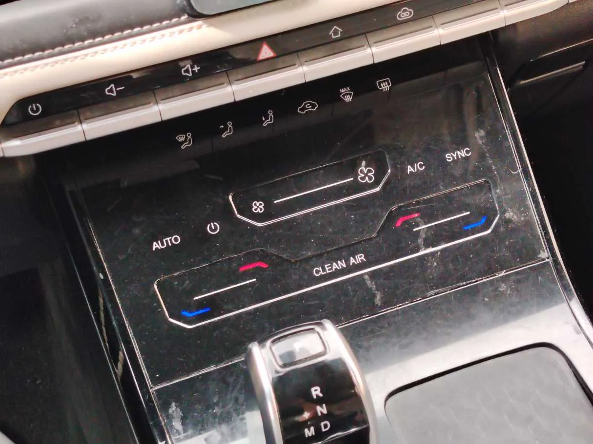 Car image 23