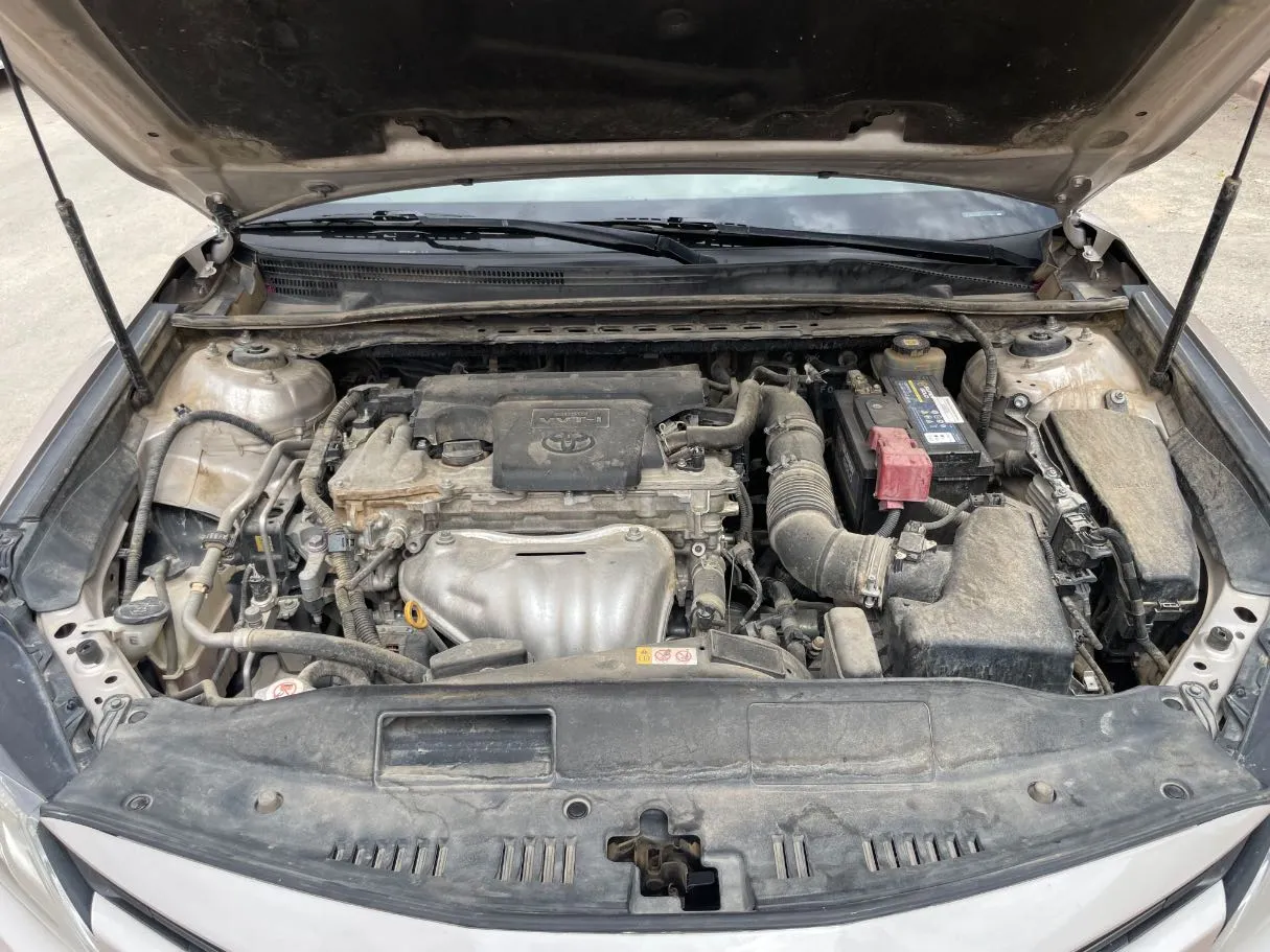 Car image 25