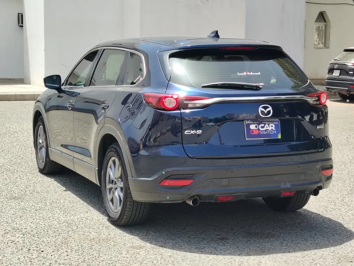 Car image 7