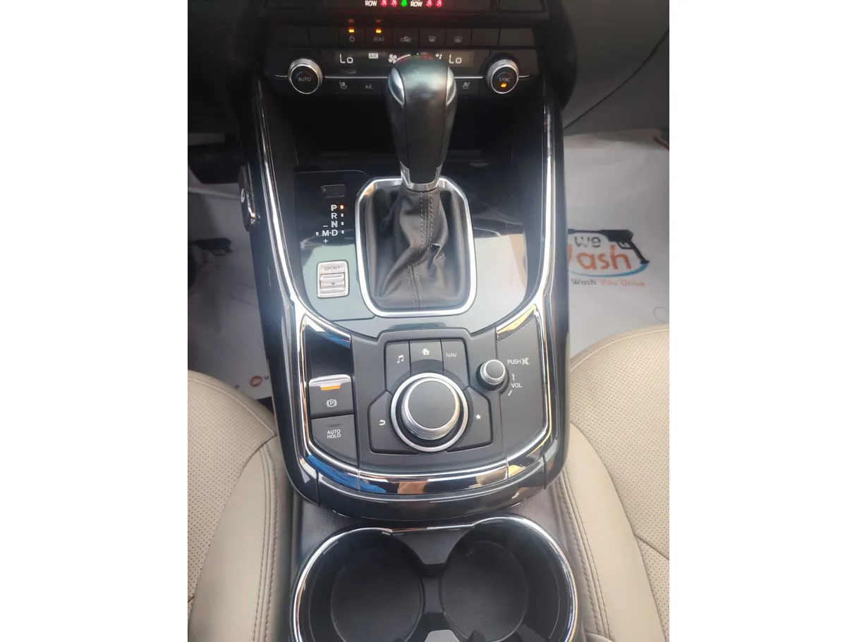 Car image 21
