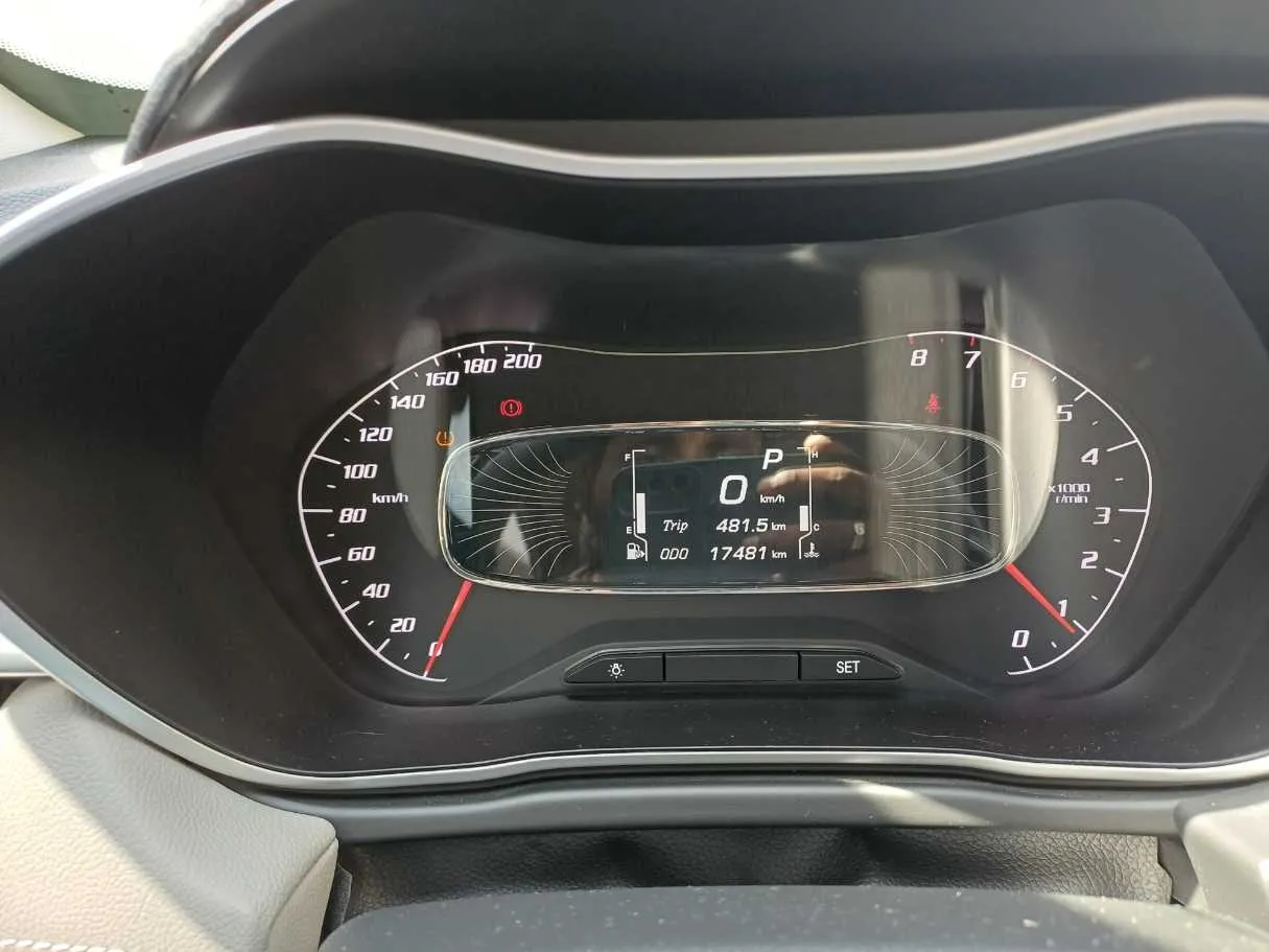Car image 21