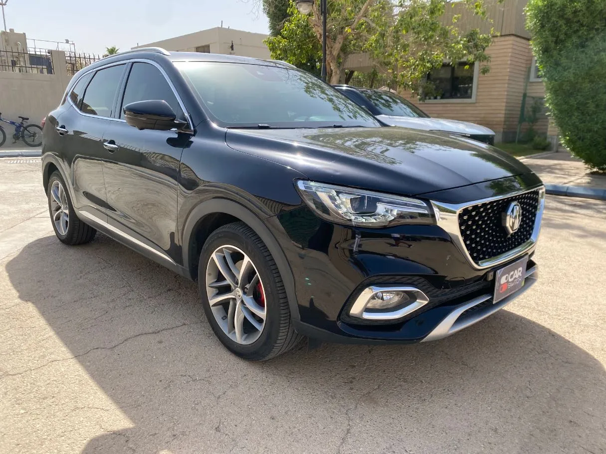 Car image 3